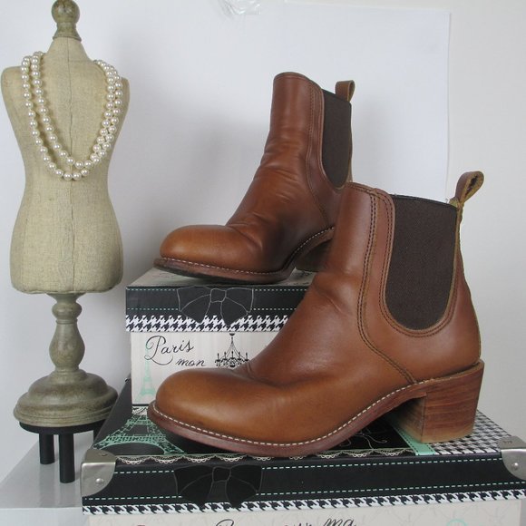Red Wing Shoes Shoes - Red Wing Heritage Women’s 3390 Harriet Chelsea USA 9 B Brown Leather Boots $360